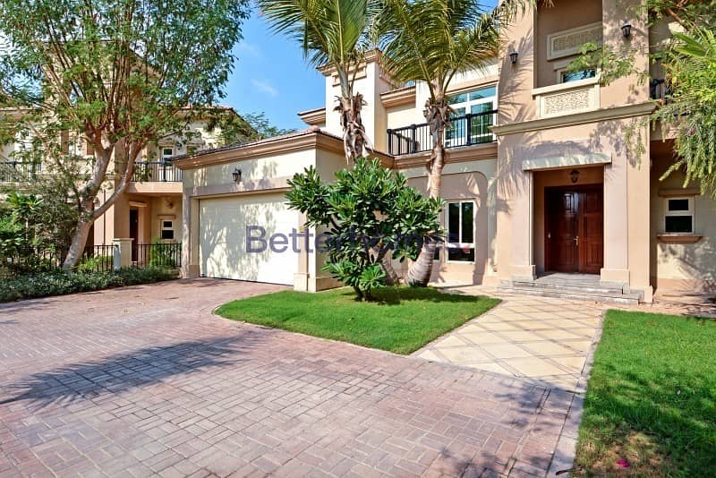 Entertainment Foyer|Tenanted|Maintained. Entertainment Foyer|Tenanted|Maintained.