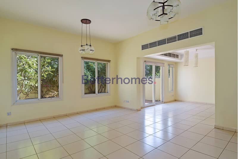 Close to SOUK and on the Pool and Park. Close to SOUK and on the Pool and Park.