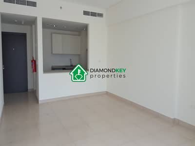 135k - 3 Beds with Maid's! Great View 135k - 3 Beds with Maid's! Great View