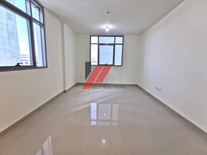 Chiller free 1bhk flat near Mall of Emirates in 46k 4chews