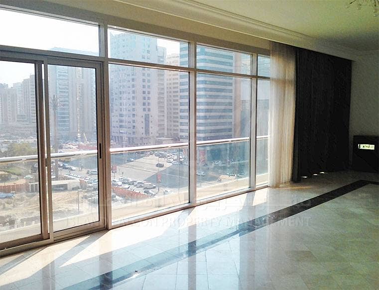 HOT DEAL!! 3 Bedrooms in Khalifa Street-Corniche