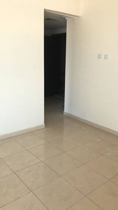 Amazing Deal! 1 BHK for rent with parking and full open view on sea Amazing Deal! 1 BHK for rent with parking and full open view on sea