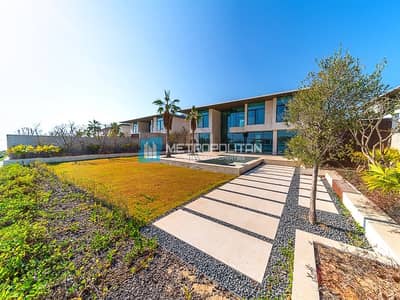 فیلا 5 غرف نوم للبيع في جميرا، دبي - Front Row | Full Skyline view | Genuine Listing فیلا 5 غرف نوم للبيع في جميرا، دبي - Front Row | Full Skyline view | Genuine Listing