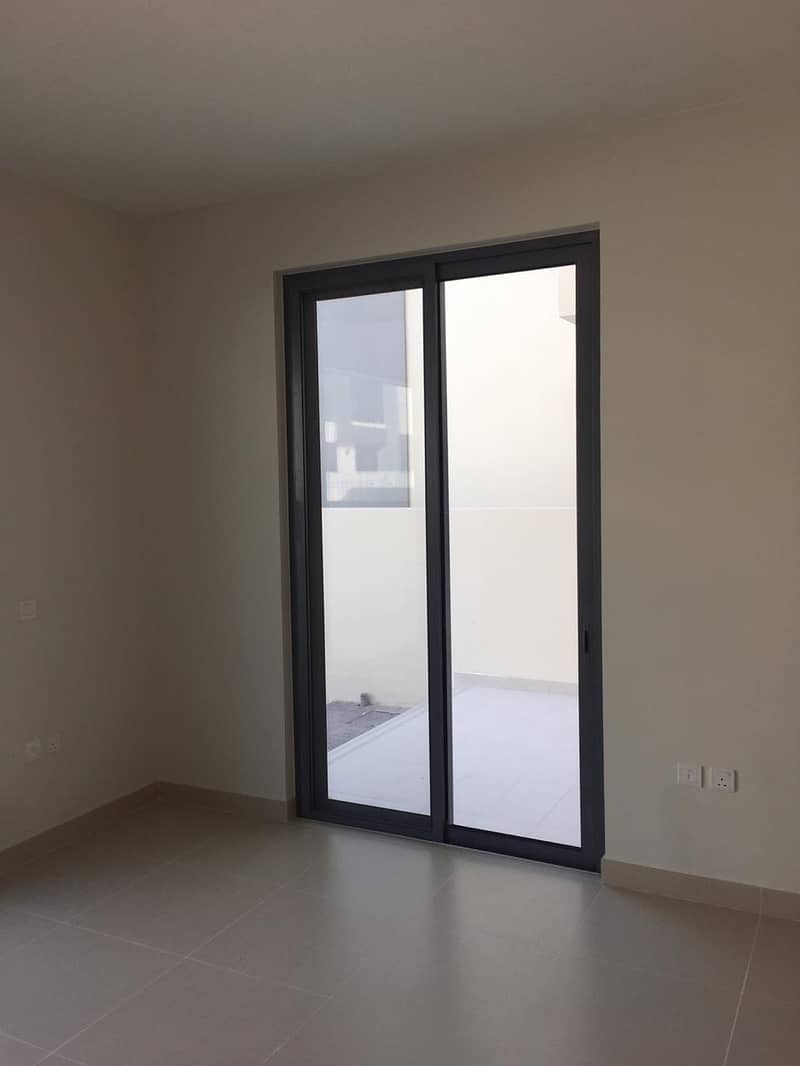 ( 115K ) BACK TO BACK 3BR+MAIDROOM VILLA TYPE 2M FOR RENT IN MAPLE 1