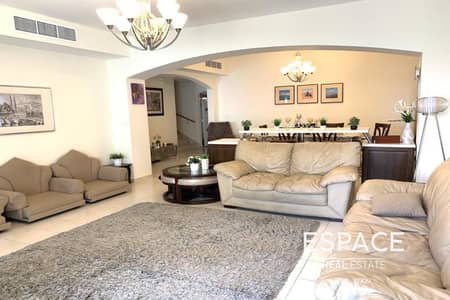 Type 2 in Meadows with Upgraded Kitchen and Pool Type 2 in Meadows with Upgraded Kitchen and Pool