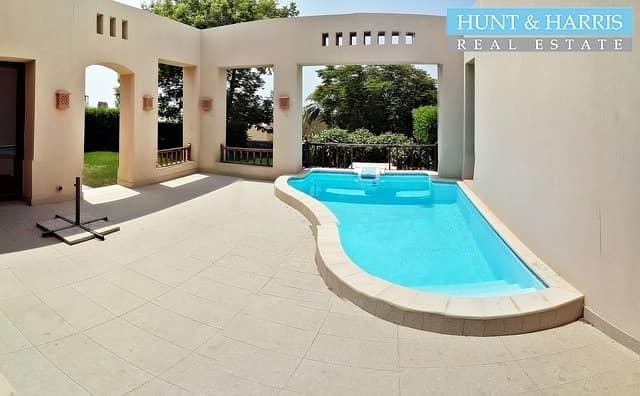 Private Pool - Stunning 3 Bedroom - Luxurious Living!
