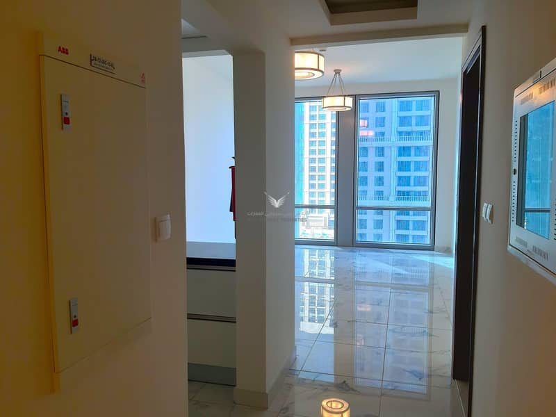 ***LUXURIOUS CANAL VIEW APARTMENT***