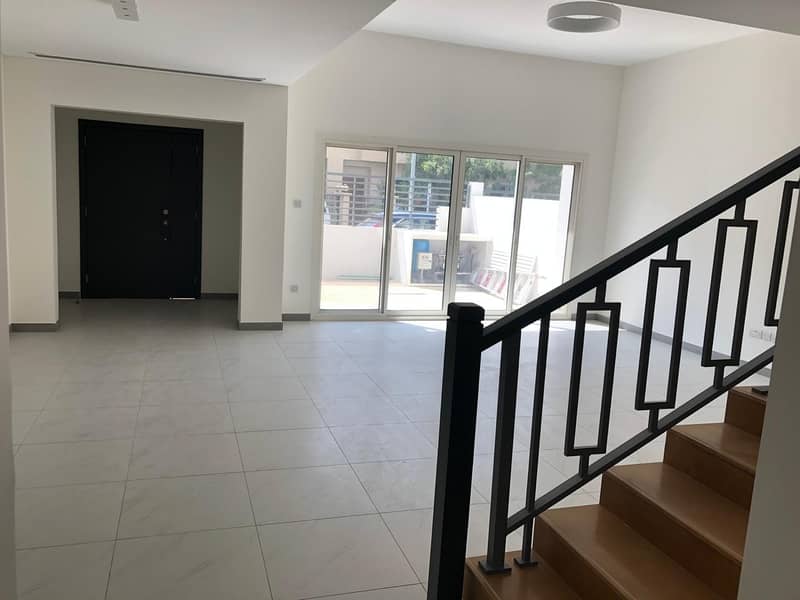 Brand New| Amazing 4 Bed Plus Maids| G+2 With En-suite Bathroom | 3 Cheques