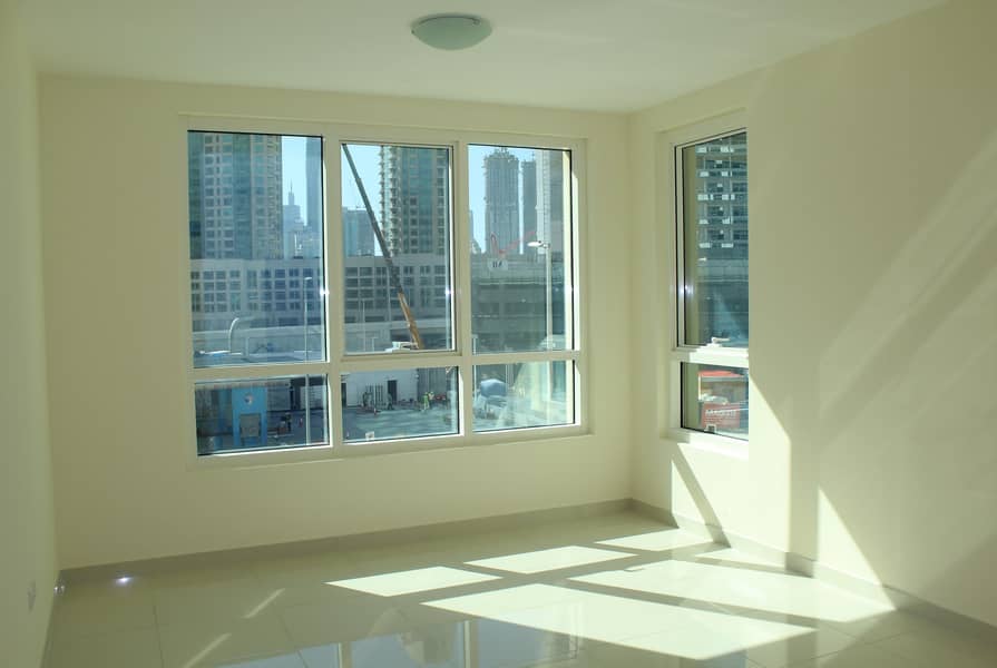 Beautiful spacious apartment in Business Bay