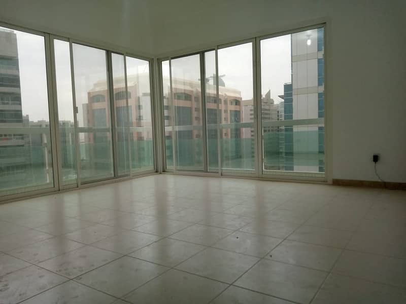 Квартира в Аль Халидия, 3 cпальни, 100000 AED - 4550569