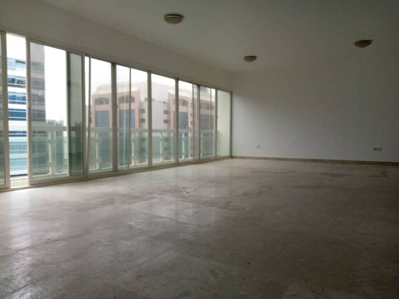 Квартира в Аль Халидия, 4 cпальни, 100000 AED - 4550572