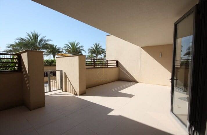 Spacious Duplex in Al Zeina