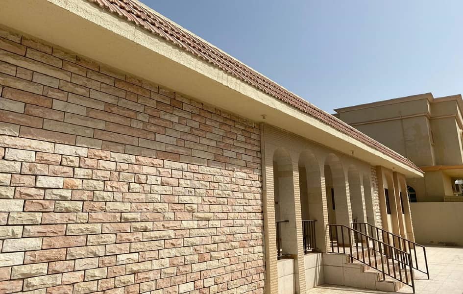 4 Bedroom Hall with Maid Room Villa for Rent in Rawda 4 Bedroom Hall with Maid Room Villa for Rent in Rawda
