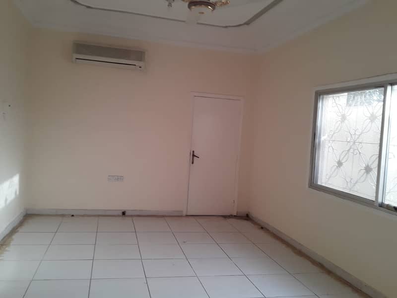 3 bedroom hall villa for rent in Al Fayha