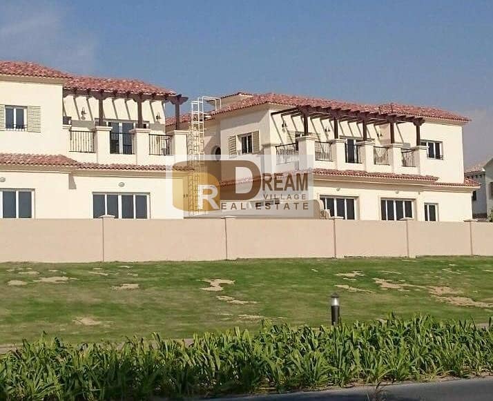 Featured villa with a large area in 24% and the rest in installments