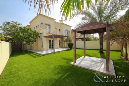 Fully Upgraded | 4 Bedrooms Villa | Maids Fully Upgraded | 4 Bedrooms Villa | Maids