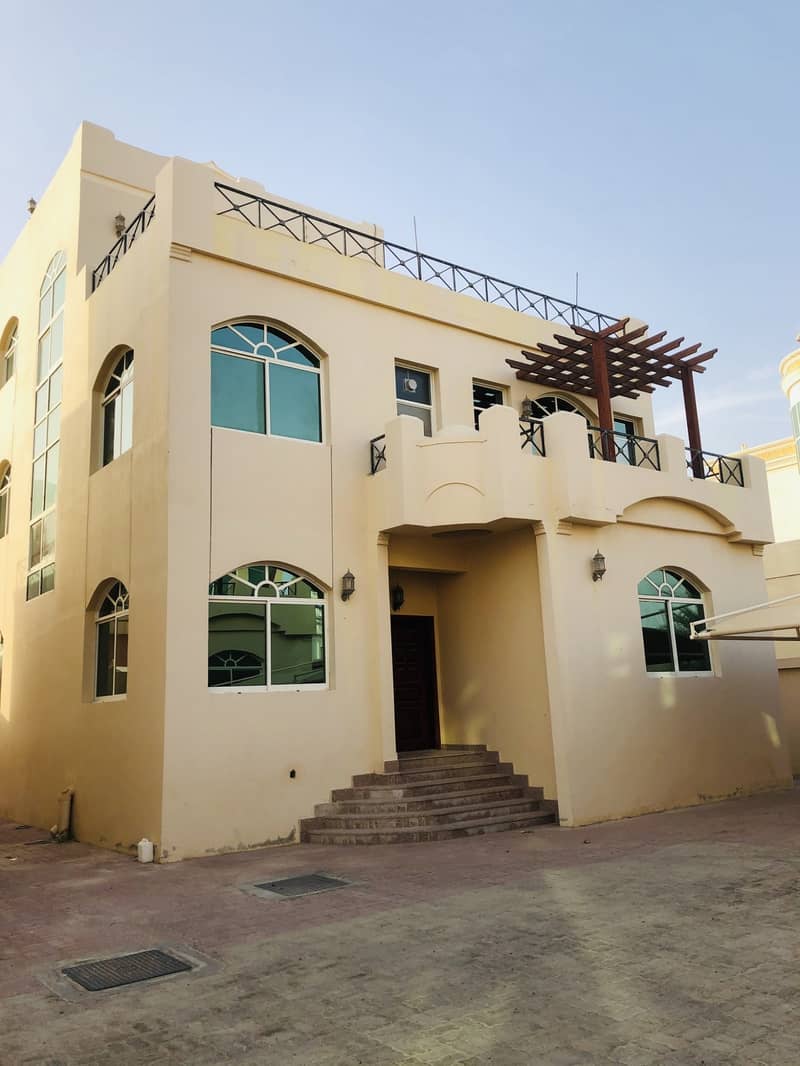 Outstanding 4-Br Villa in Compound AED 110k @ Shakhbout City
