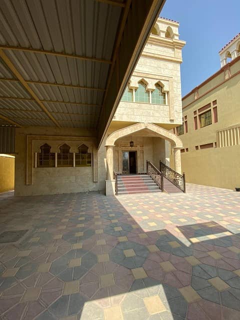for sale Villa in Ajman city Al Rawda area 3 great location for vip