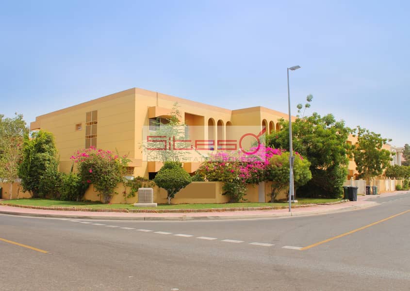 Fully upgraded 4BR villa in Jumeirah close to beach