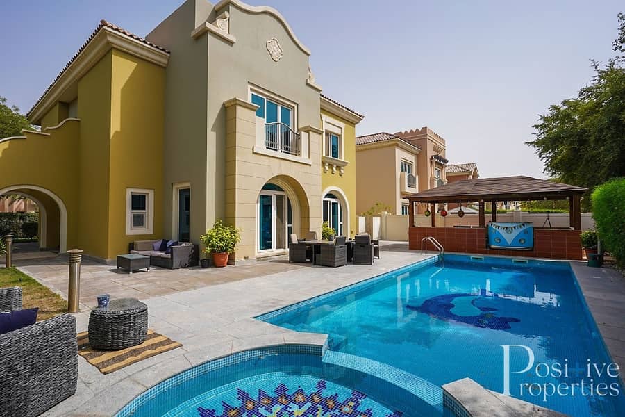 5BR+MaidR | Maintenance Contract | Corner single row | Private Pool | huge land scaped garden 5BR+MaidR | Maintenance Contract | Corner single row | Private Pool | huge land scaped garden