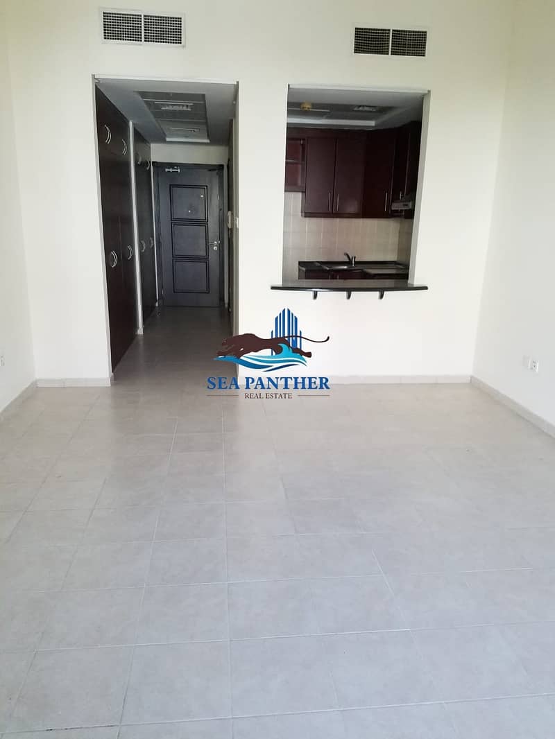 XXL STUDIO APARTMENT WITH 8 WARDROBES DISCOVERY GARDENS ON PRIME LOCATION READY TO MOVE XXL STUDIO APARTMENT WITH 8 WARDROBES DISCOVERY GARDENS ON PRIME LOCATION READY TO MOVE