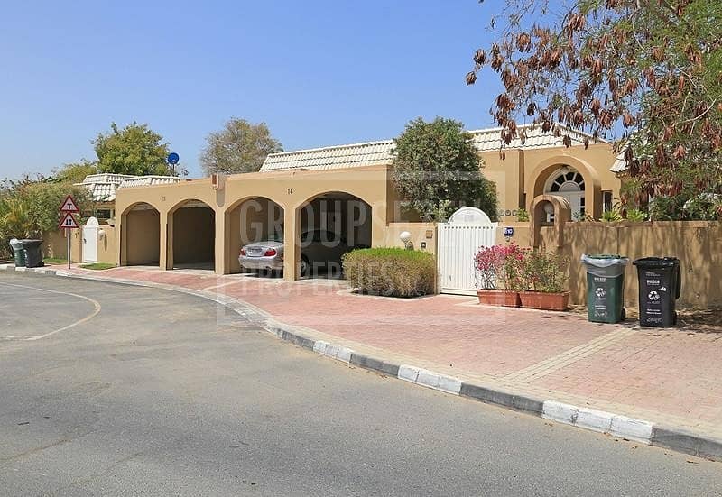 4 3 Beds Villa for Rent in Al Safa