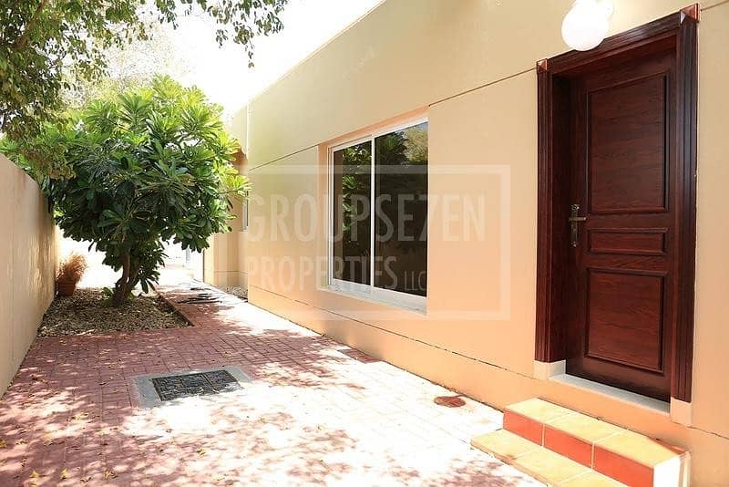 5 3 Beds Villa for Rent in Al Safa