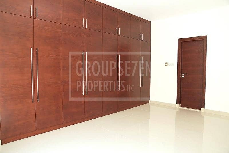 12 3 Beds Villa for Rent in Al Safa