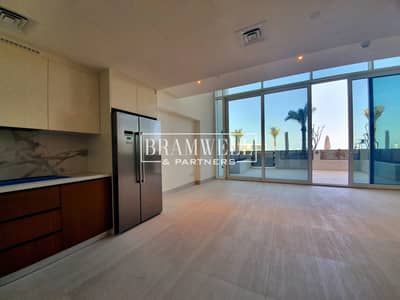 Beautiful views 1 Bedroom Loft! Beautiful views 1 Bedroom Loft!