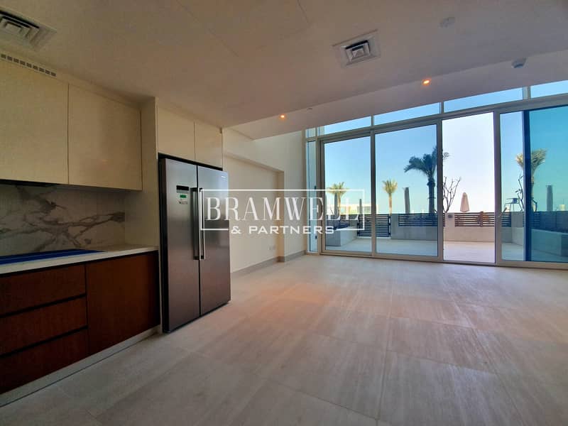 Beautiful views 1 Bedroom Loft! Beautiful views 1 Bedroom Loft!