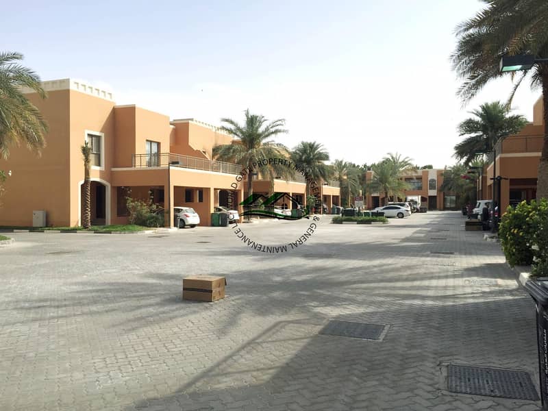 High-end Community with Complete and Family-oriented Amenities High-end Community with Complete and Family-oriented Amenities