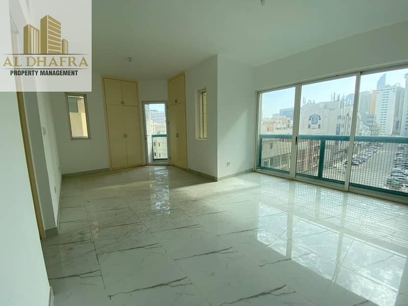 44 Renovated! Close to Corniche and Mina St