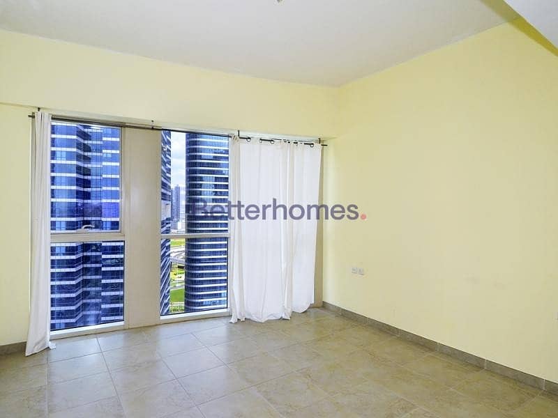 Unfurnished | Lake View | Mid Floor | Parking