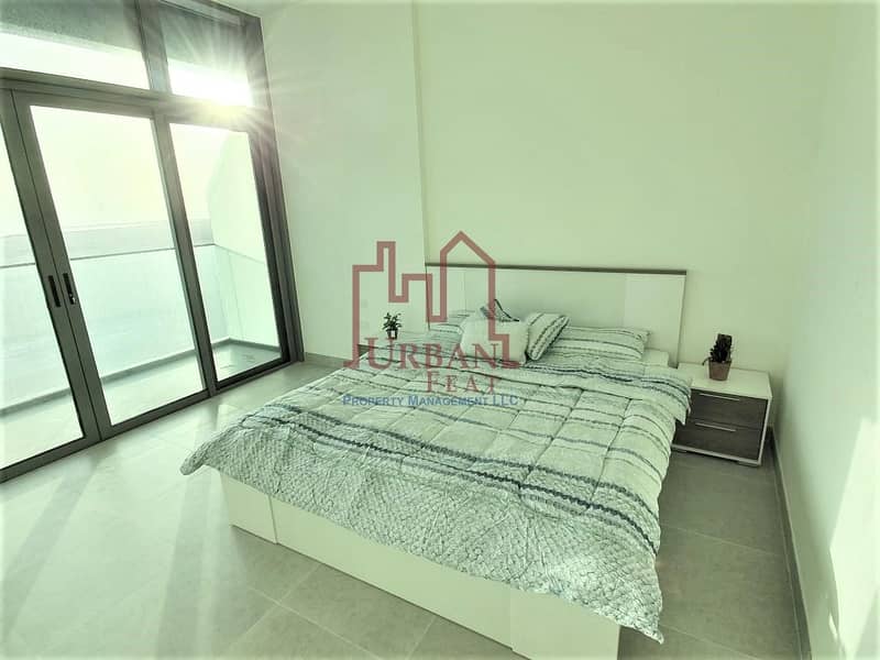 Vacant! 4chqs Furnished 1BR w/ sea view