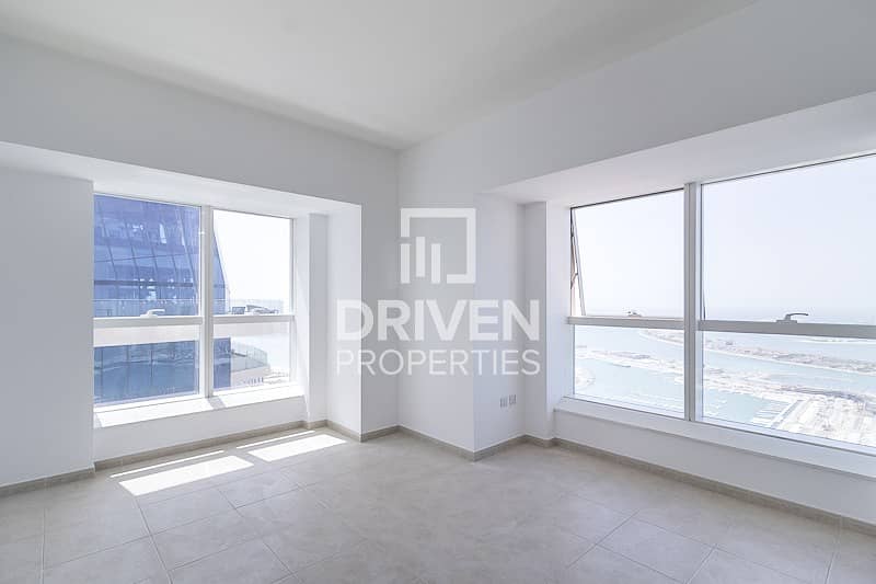 Bright 2 Bedroom Unit with Full Sea View