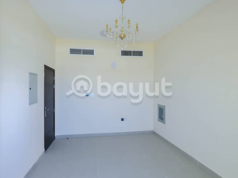 Apartment room and lounge first inhabitants without commission direct from the owner Apartment room and lounge first inhabitants without commission direct from the owner