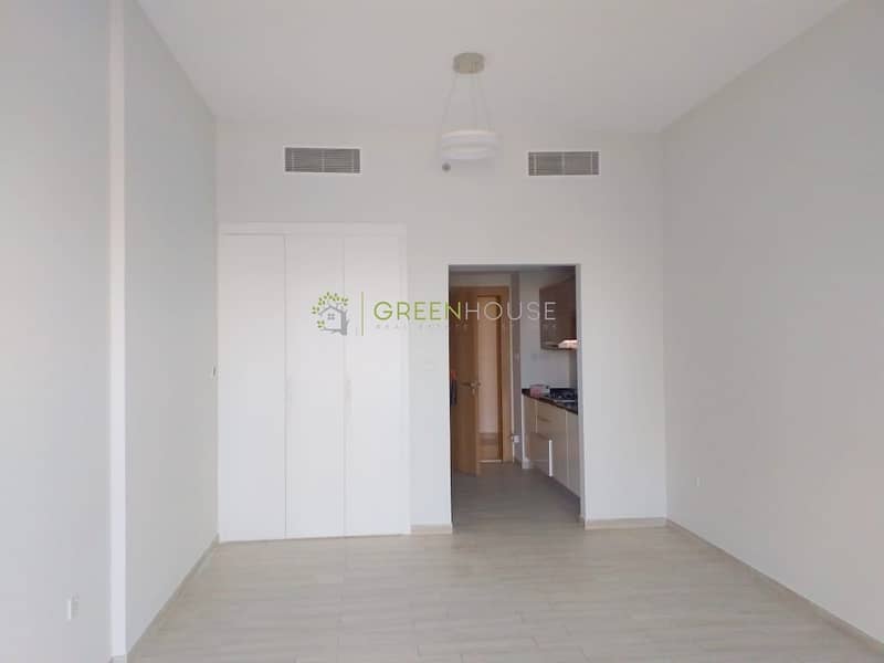 Beautifully Designed Studio Apartment in Oxford Residence Beautifully Designed Studio Apartment in Oxford Residence