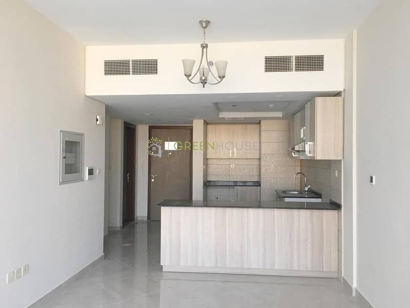 High Quality Brand New Spacious 1 BHK Apartment in Chaimaa Premiere
