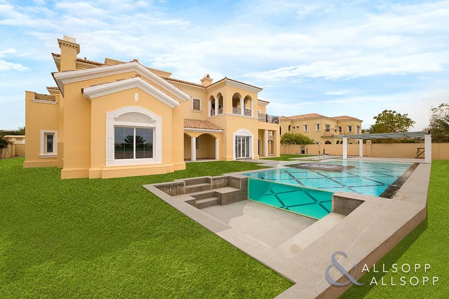 EXCLUSIVE | Open Plan Living | 6 Bedroom EXCLUSIVE | Open Plan Living | 6 Bedroom