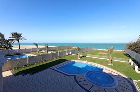 Magnificent Waterfront Residence Now Available! Magnificent Waterfront Residence Now Available!