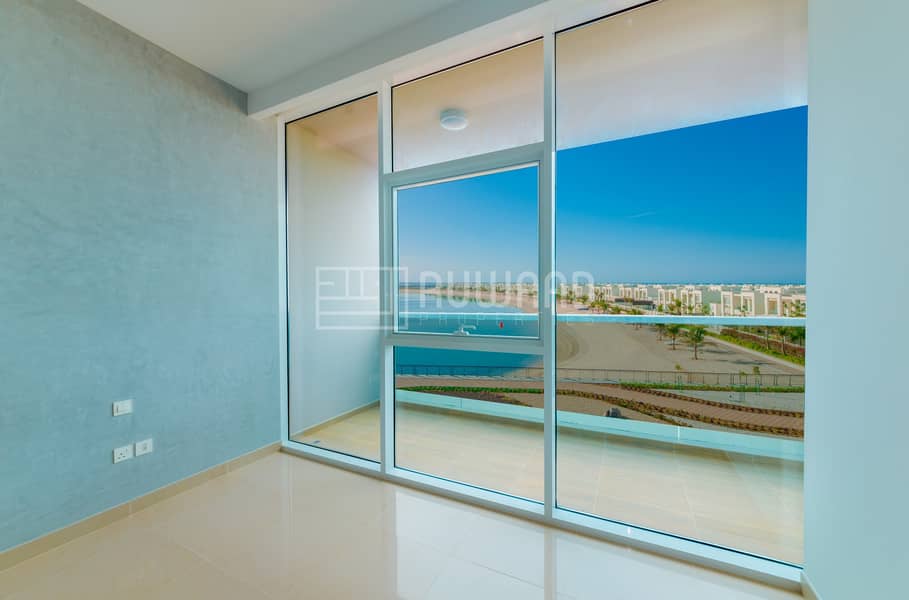 Sea View 1Bedroom for Rent Gateway | Mina Al Arab