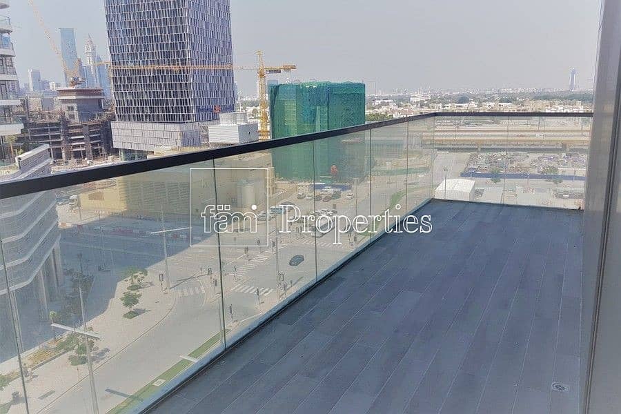 Huge 1623 sq ft 2 BR+maid near Dubai Mall