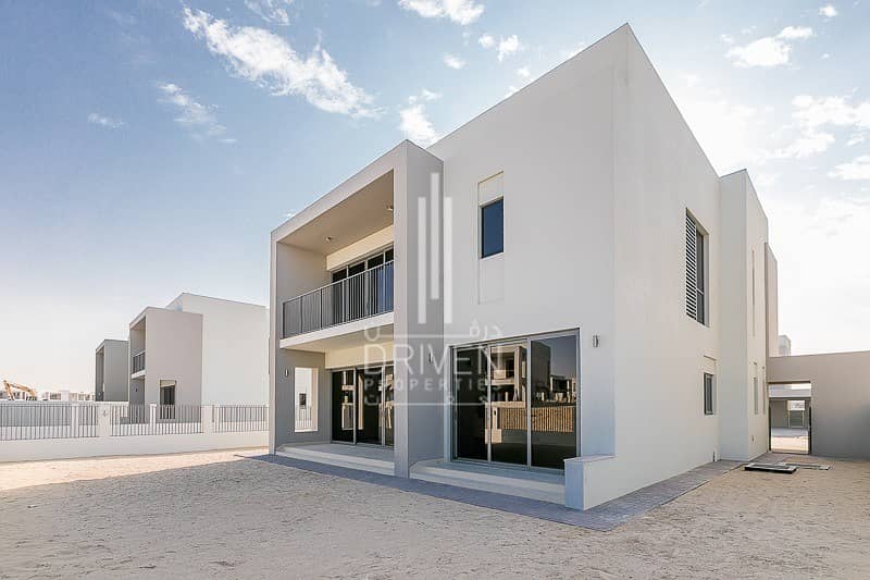 8 Corner Villa | Multiple Option Available