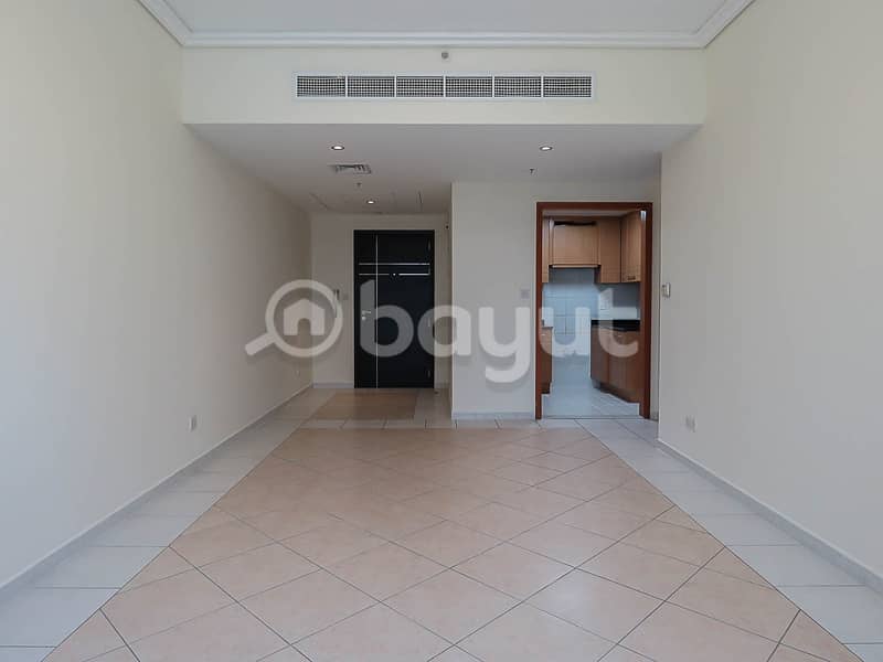 NICE Three bedrooms direct from landlord + chiller free NICE Three bedrooms direct from landlord + chiller free