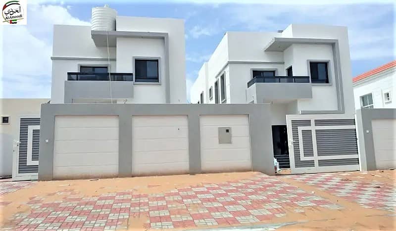 Close to major shopping malls, restaurants and other services. Luxurious villa with modern design and attractive price - freehold for all nationalities