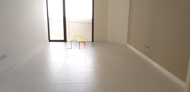 Free- 1 Month **Incredibly Large 1 BR with Secure Neighbourhood** Free- 1 Month **Incredibly Large 1 BR with Secure Neighbourhood**