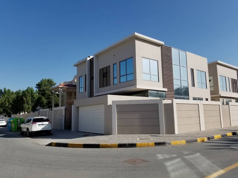 Brand New 5 Bedroom Corner Villa for Rent / Separate Majlis Save