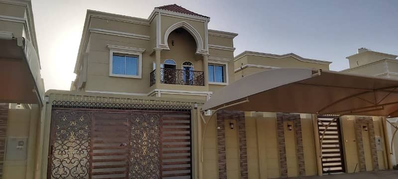 In Al Mowayhat 1 But different design . . central air conditioning . . excellent finishes . . and close camel racing. 5000 feet Large yards and large construction. 5 rooms, a board, a lounge, and a maid\\\\\\'s room. Main kitchen and preparatory kitchen