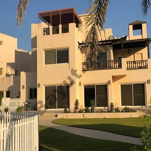 Stunning 5 Bedrooms +maid's room Villa|Own Pool Amazing offer!