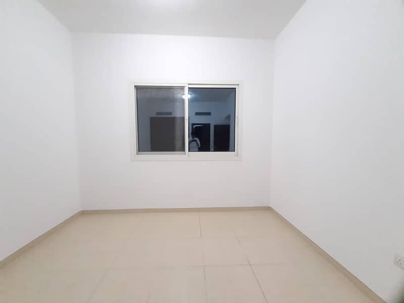 30 Days Free ! Chiller Free ! Spacious 1 bedroom With Balcony/wardrobe rent 36k 6chqs